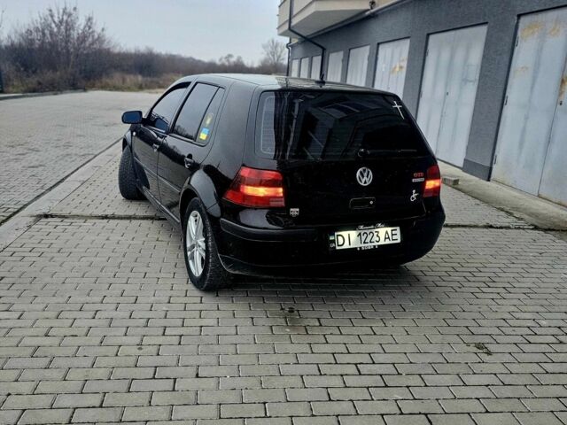 Черный Фольксваген Гольф, объемом двигателя 1.6 л и пробегом 330 тыс. км за 4400 $, фото 2 на Automoto.ua