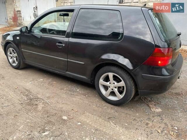 Черный Фольксваген Гольф, объемом двигателя 1.9 л и пробегом 316 тыс. км за 2999 $, фото 13 на Automoto.ua