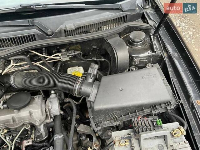 Черный Фольксваген Гольф, объемом двигателя 1.9 л и пробегом 316 тыс. км за 2999 $, фото 5 на Automoto.ua