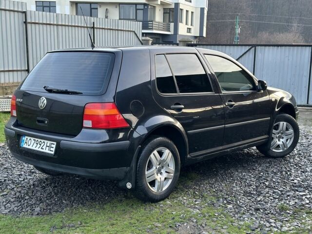 Черный Фольксваген Гольф, объемом двигателя 1.4 л и пробегом 260 тыс. км за 3300 $, фото 2 на Automoto.ua