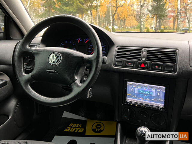 Черный Фольксваген Гольф, объемом двигателя 1.4 л и пробегом 346 тыс. км за 4100 $, фото 10 на Automoto.ua