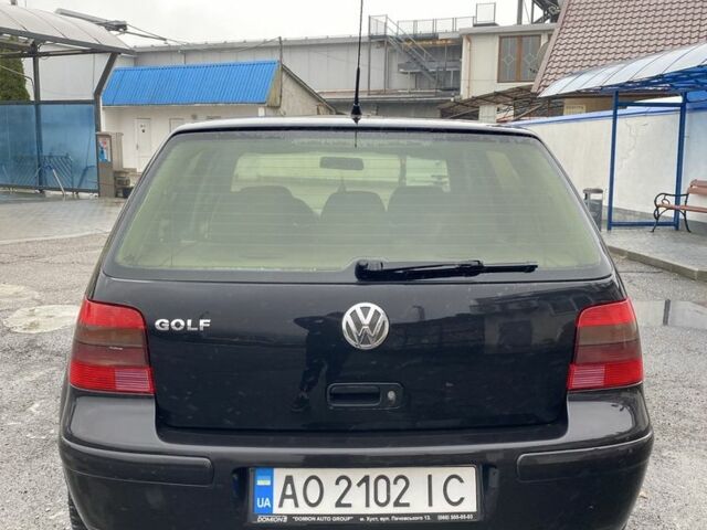 Черный Фольксваген Гольф, объемом двигателя 1.4 л и пробегом 250 тыс. км за 3400 $, фото 4 на Automoto.ua