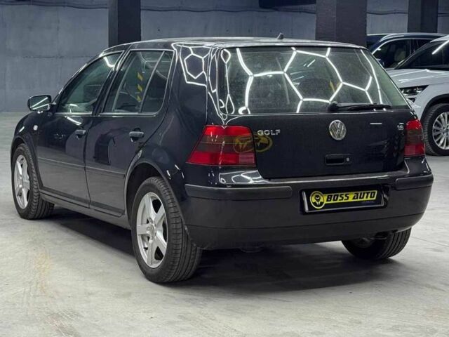 Черный Фольксваген Гольф, объемом двигателя 1.6 л и пробегом 240 тыс. км за 5000 $, фото 3 на Automoto.ua