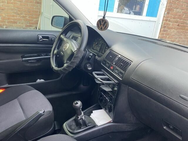 Черный Фольксваген Гольф, объемом двигателя 1.4 л и пробегом 242 тыс. км за 4105 $, фото 10 на Automoto.ua