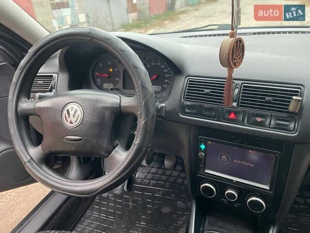 Черный Фольксваген Гольф, объемом двигателя 1.9 л и пробегом 316 тыс. км за 2999 $, фото 3 на Automoto.ua