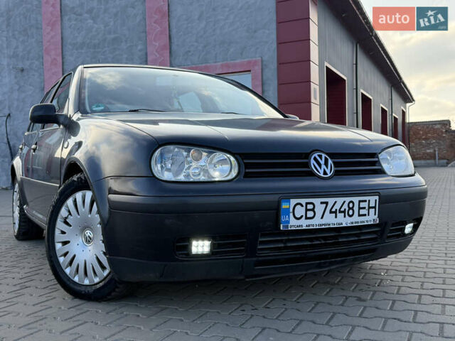 Черный Фольксваген Гольф, объемом двигателя 1.6 л и пробегом 245 тыс. км за 2999 $, фото 4 на Automoto.ua
