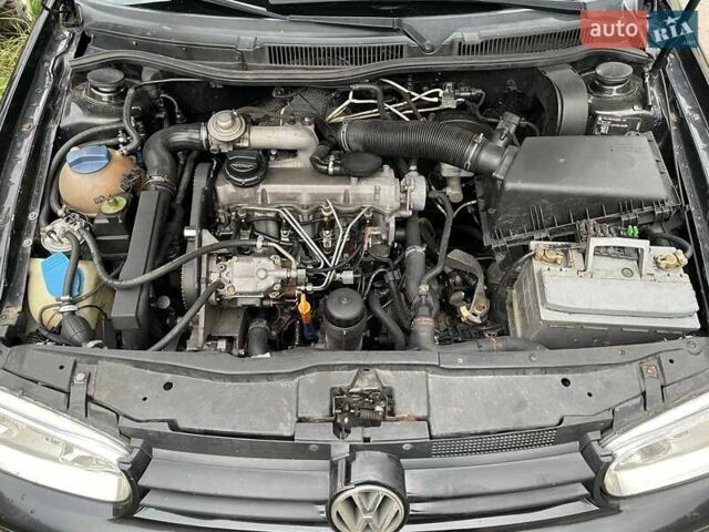 Черный Фольксваген Гольф, объемом двигателя 1.9 л и пробегом 316 тыс. км за 2999 $, фото 9 на Automoto.ua