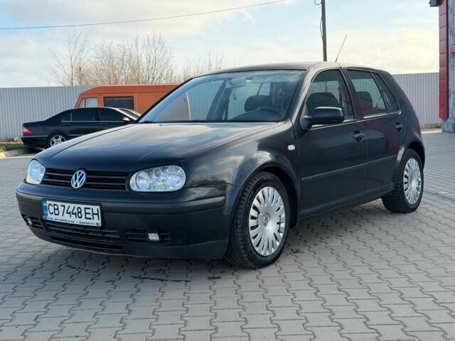 Черный Фольксваген Гольф, объемом двигателя 1.6 л и пробегом 245 тыс. км за 2999 $, фото 3 на Automoto.ua