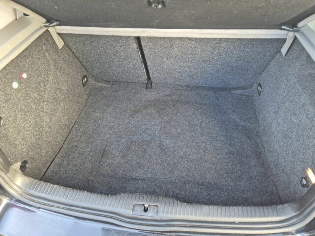 Черный Фольксваген Гольф, объемом двигателя 0 л и пробегом 243 тыс. км за 3850 $, фото 14 на Automoto.ua