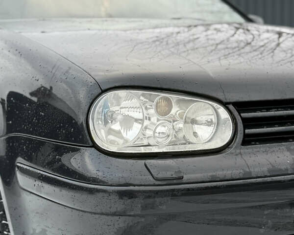 Черный Фольксваген Гольф, объемом двигателя 1.6 л и пробегом 268 тыс. км за 3500 $, фото 6 на Automoto.ua