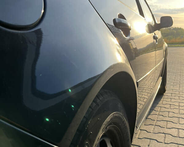 Черный Фольксваген Гольф, объемом двигателя 1.4 л и пробегом 223 тыс. км за 3999 $, фото 22 на Automoto.ua