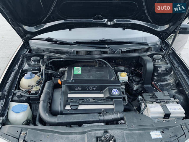 Чорний Фольксваген Гольф, об'ємом двигуна 1.4 л та пробігом 255 тис. км за 4000 $, фото 7 на Automoto.ua