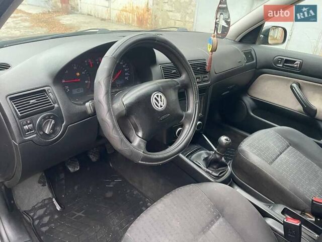 Черный Фольксваген Гольф, объемом двигателя 1.9 л и пробегом 316 тыс. км за 2999 $, фото 15 на Automoto.ua