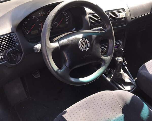 Чорний Фольксваген Гольф, об'ємом двигуна 1.4 л та пробігом 158 тис. км за 3700 $, фото 2 на Automoto.ua