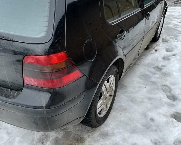 Черный Фольксваген Гольф, объемом двигателя 1.39 л и пробегом 248 тыс. км за 4100 $, фото 4 на Automoto.ua