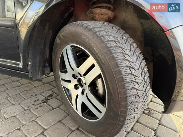 Чорний Фольксваген Гольф, об'ємом двигуна 1.39 л та пробігом 224 тис. км за 2999 $, фото 12 на Automoto.ua