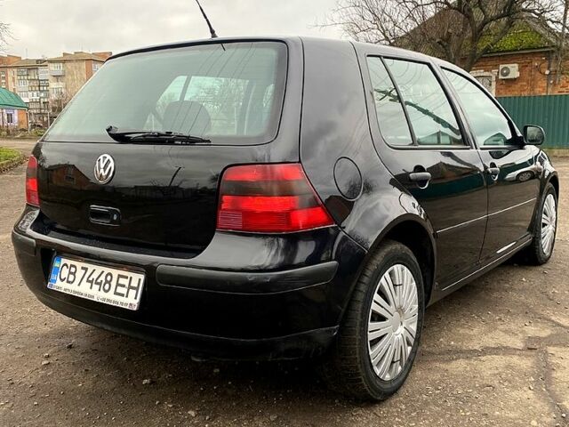 Черный Фольксваген Гольф, объемом двигателя 1.6 л и пробегом 240 тыс. км за 3499 $, фото 3 на Automoto.ua