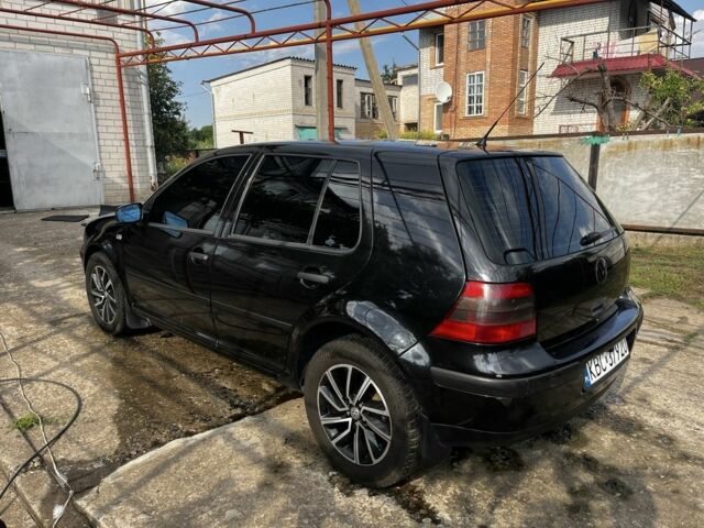 Черный Фольксваген Гольф, объемом двигателя 1.9 л и пробегом 420 тыс. км за 3080 $, фото 4 на Automoto.ua