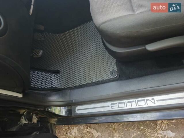 Чорний Фольксваген Гольф, об'ємом двигуна 1.6 л та пробігом 256 тис. км за 4500 $, фото 9 на Automoto.ua