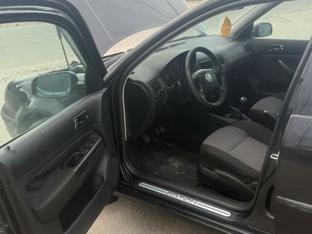 Чорний Фольксваген Гольф, об'ємом двигуна 1.4 л та пробігом 180 тис. км за 3400 $, фото 5 на Automoto.ua