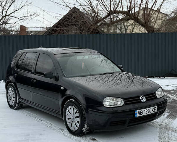 Черный Фольксваген Гольф, объемом двигателя 1.6 л и пробегом 263 тыс. км за 3500 $, фото 2 на Automoto.ua