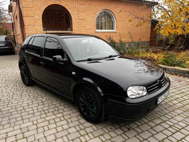 Черный Фольксваген Гольф, объемом двигателя 1.6 л и пробегом 235 тыс. км за 4600 $, фото 2 на Automoto.ua