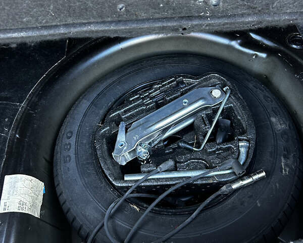 Черный Фольксваген Гольф, объемом двигателя 1.6 л и пробегом 260 тыс. км за 4950 $, фото 3 на Automoto.ua