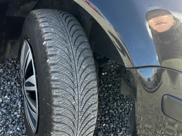 Черный Фольксваген Гольф, объемом двигателя 1.6 л и пробегом 260 тыс. км за 4950 $, фото 6 на Automoto.ua