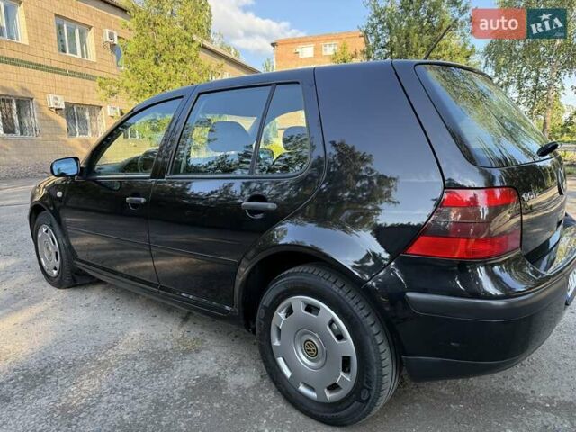 Черный Фольксваген Гольф, объемом двигателя 1.39 л и пробегом 209 тыс. км за 4300 $, фото 7 на Automoto.ua