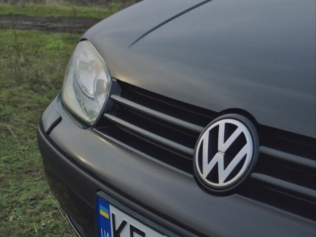 Черный Фольксваген Гольф, объемом двигателя 1.4 л и пробегом 250 тыс. км за 5000 $, фото 18 на Automoto.ua