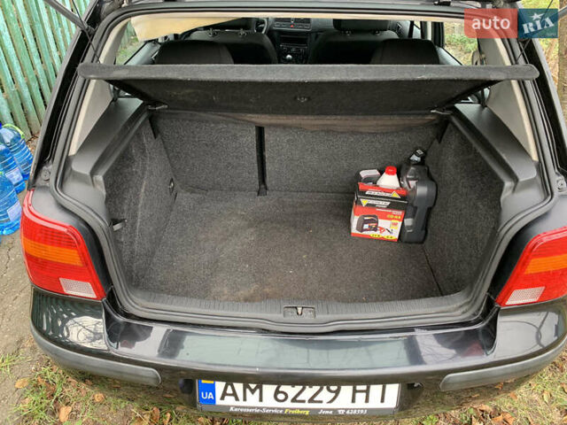 Черный Фольксваген Гольф, объемом двигателя 1.4 л и пробегом 235 тыс. км за 4100 $, фото 10 на Automoto.ua