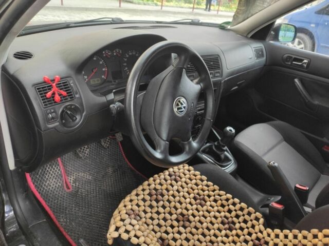 Черный Фольксваген Гольф, объемом двигателя 1.4 л и пробегом 220 тыс. км за 3850 $, фото 3 на Automoto.ua