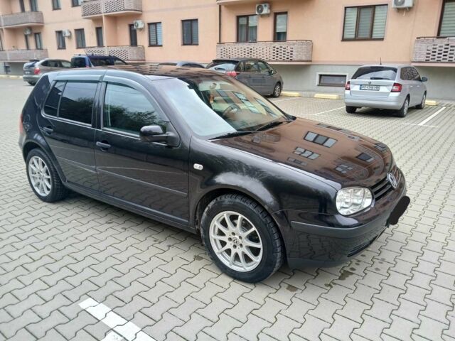 Черный Фольксваген Гольф, объемом двигателя 1.6 л и пробегом 234 тыс. км за 3850 $, фото 8 на Automoto.ua