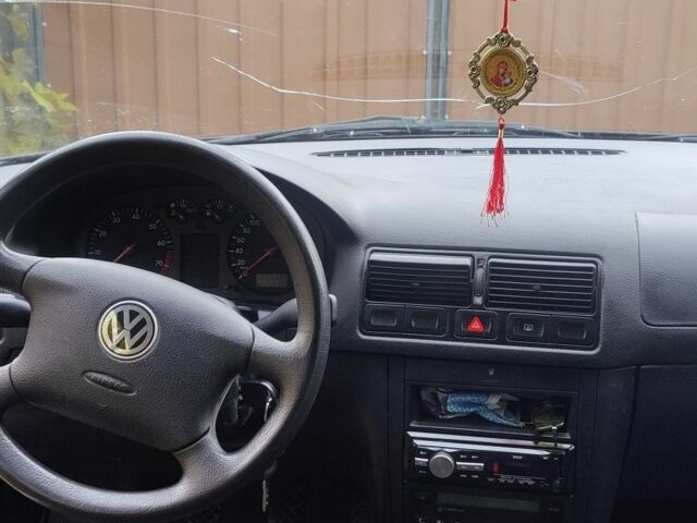 Чорний Фольксваген Гольф, об'ємом двигуна 1.6 л та пробігом 235 тис. км за 3950 $, фото 9 на Automoto.ua