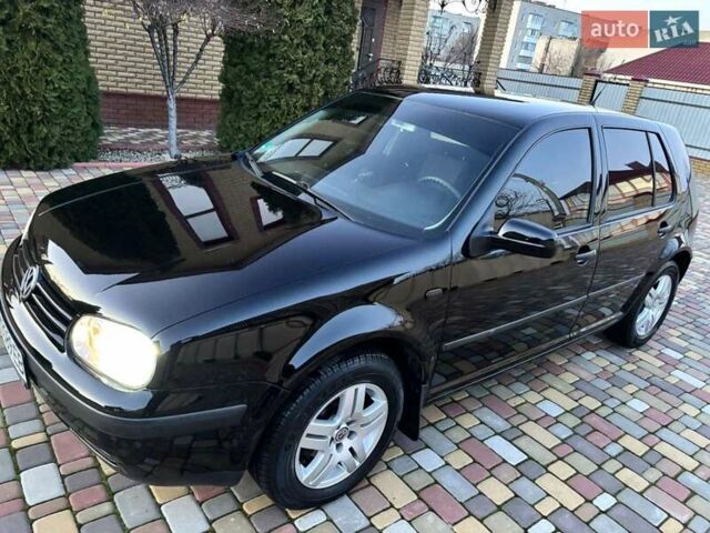 Черный Фольксваген Гольф, объемом двигателя 1.39 л и пробегом 253 тыс. км за 4900 $, фото 3 на Automoto.ua