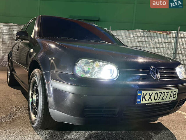 Черный Фольксваген Гольф, объемом двигателя 1.6 л и пробегом 210 тыс. км за 4700 $, фото 5 на Automoto.ua