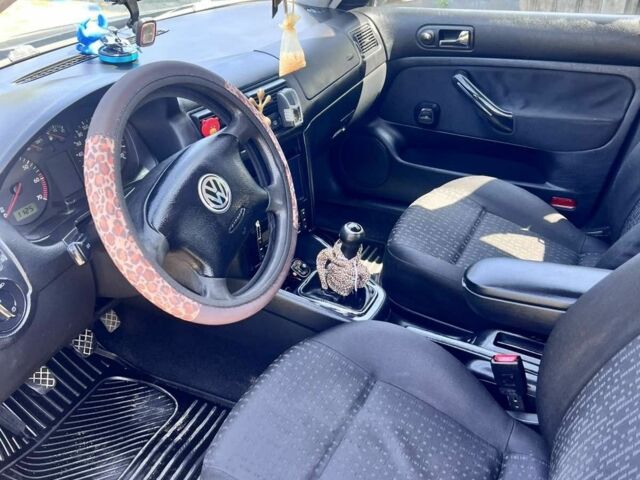 Черный Фольксваген Гольф, объемом двигателя 1.4 л и пробегом 279 тыс. км за 2850 $, фото 7 на Automoto.ua