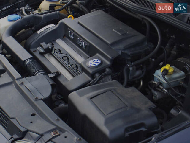 Черный Фольксваген Гольф, объемом двигателя 1.39 л и пробегом 250 тыс. км за 5000 $, фото 2 на Automoto.ua