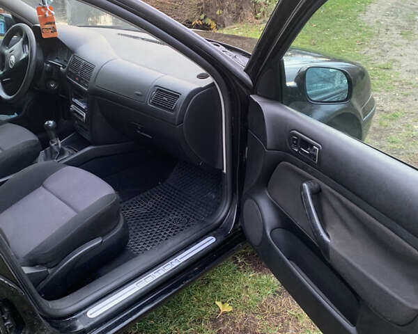 Черный Фольксваген Гольф, объемом двигателя 1.6 л и пробегом 240 тыс. км за 4700 $, фото 8 на Automoto.ua