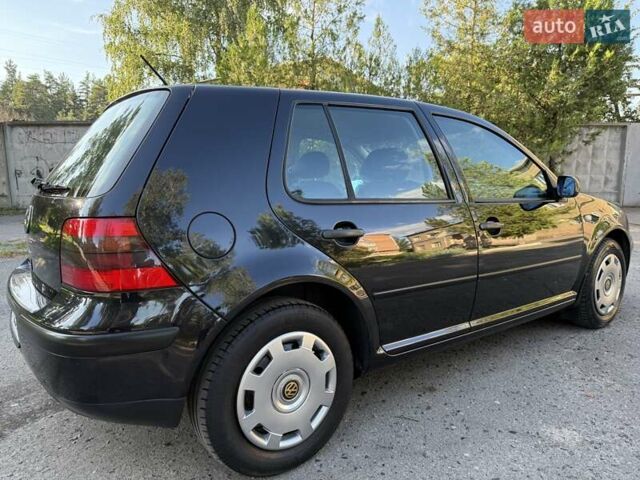 Черный Фольксваген Гольф, объемом двигателя 1.39 л и пробегом 209 тыс. км за 4300 $, фото 5 на Automoto.ua