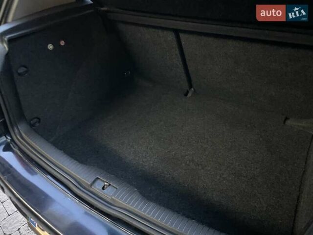 Черный Фольксваген Гольф, объемом двигателя 1.9 л и пробегом 330 тыс. км за 4000 $, фото 23 на Automoto.ua
