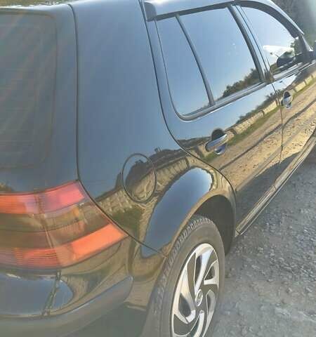 Черный Фольксваген Гольф, объемом двигателя 1.39 л и пробегом 177 тыс. км за 4100 $, фото 18 на Automoto.ua