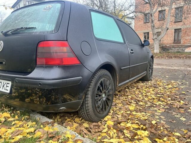 Черный Фольксваген Гольф, объемом двигателя 1.4 л и пробегом 223 тыс. км за 4500 $, фото 3 на Automoto.ua