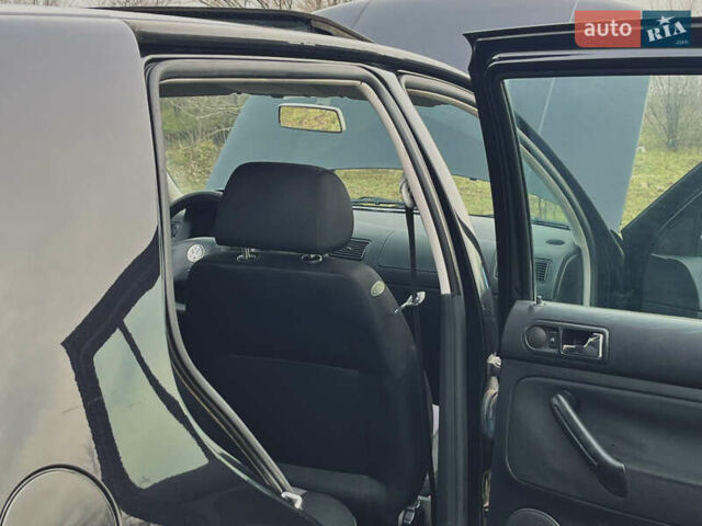 Черный Фольксваген Гольф, объемом двигателя 1.39 л и пробегом 250 тыс. км за 5000 $, фото 21 на Automoto.ua