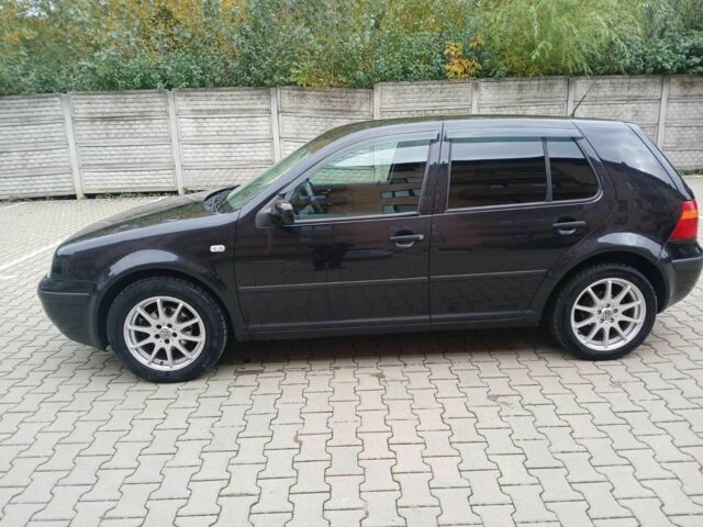 Черный Фольксваген Гольф, объемом двигателя 1.6 л и пробегом 234 тыс. км за 3850 $, фото 2 на Automoto.ua