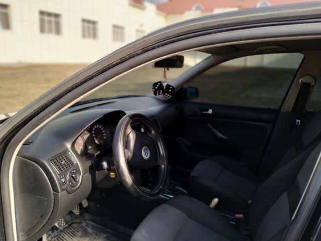 Черный Фольксваген Гольф, объемом двигателя 1.4 л и пробегом 322 тыс. км за 3900 $, фото 3 на Automoto.ua