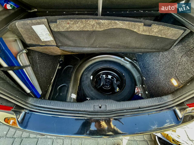 Черный Фольксваген Гольф, объемом двигателя 1.4 л и пробегом 260 тыс. км за 4500 $, фото 11 на Automoto.ua