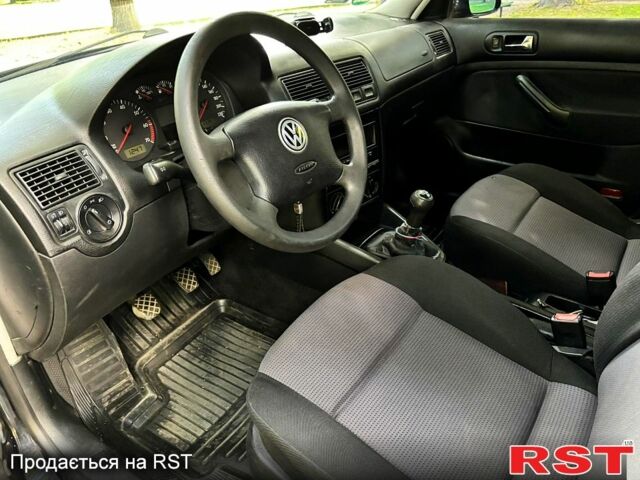 Черный Фольксваген Гольф, объемом двигателя 1.4 л и пробегом 253 тыс. км за 4900 $, фото 8 на Automoto.ua