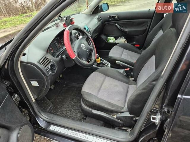 Чорний Фольксваген Гольф, об'ємом двигуна 1.39 л та пробігом 298 тис. км за 4200 $, фото 12 на Automoto.ua