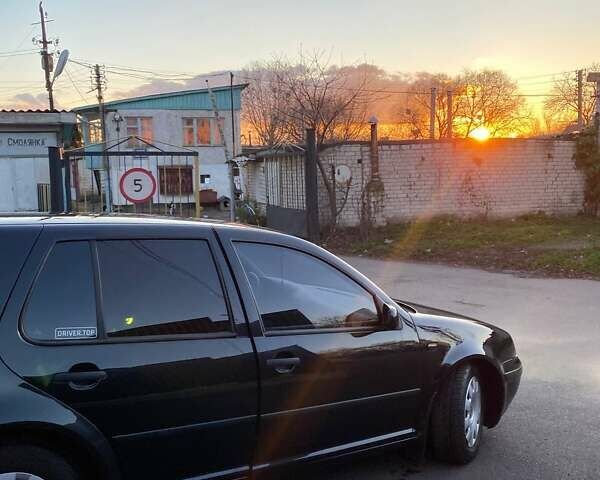 Черный Фольксваген Гольф, объемом двигателя 1.6 л и пробегом 212 тыс. км за 4500 $, фото 7 на Automoto.ua